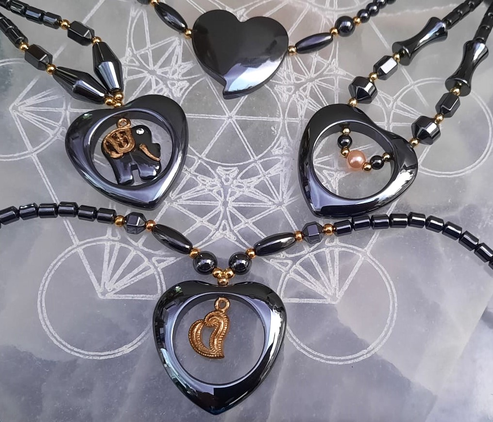 Collier En Hématite Avec Pendentif – 45 Cm, Perles Argentées, Style élégant Et Naturel